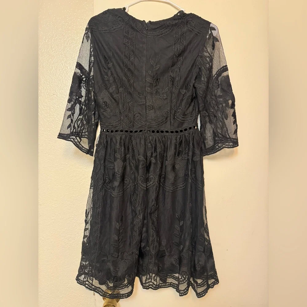 Southern Fried Chics Twyla Midi Black Lace Dress Women’s Medium NWT - Picture 3 of 4